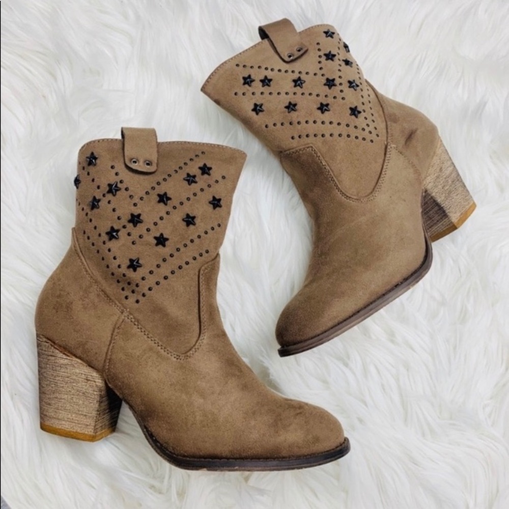 NEW Tierra tan star booties